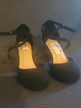 Black Crisscross Ankle Strap Block Heels